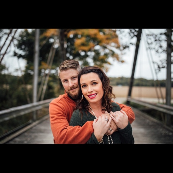 🌻 Poshmark Ambassador 🌻 - Picture 2 of 8